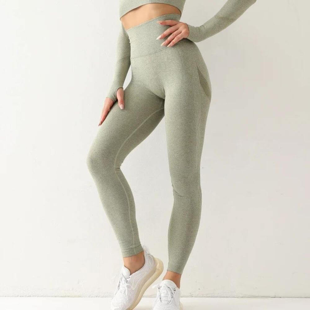 Elastische High-Waist Leggings in Pastellgrün für eine schlanke Taille