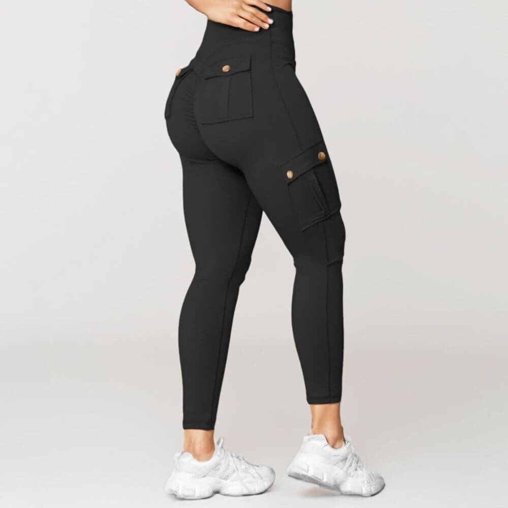 Karin Leggings in Schwarz – Figurformende High-Waist-Leggings für eine schlanke Silhouette.