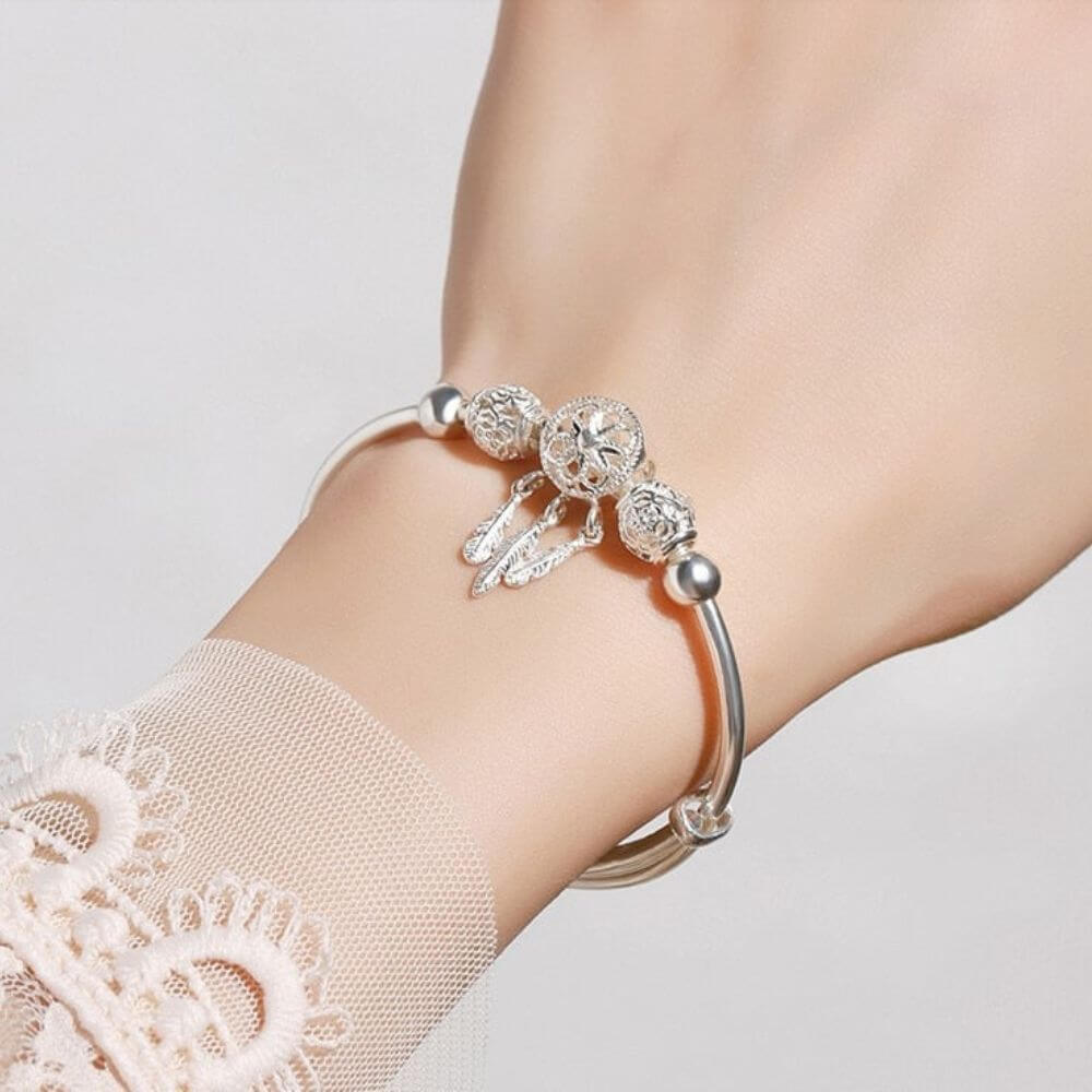 Damen Traumfänger-Armband mit Federn und Perlen – verstellbar