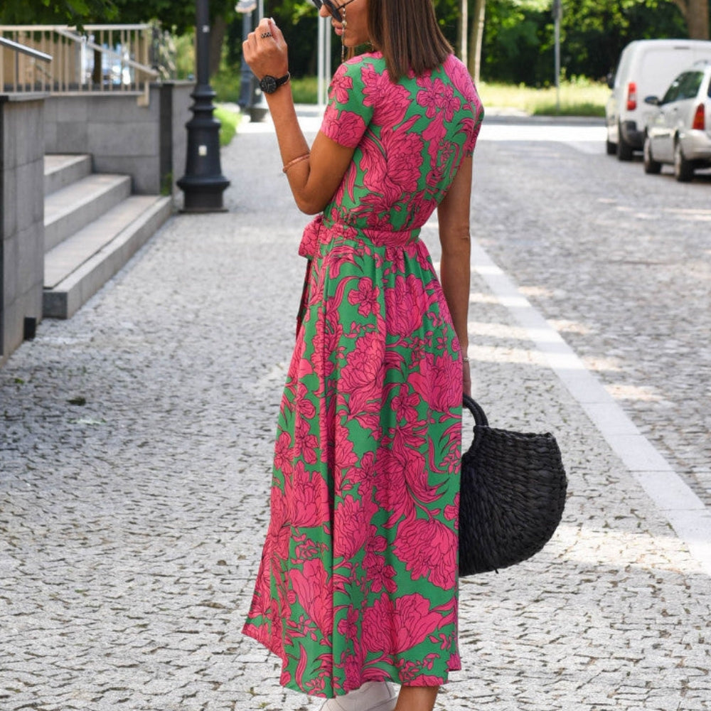 Sommerkleid mit Blumenmuster – Elegant & Lässig für Alltag & Urlaub