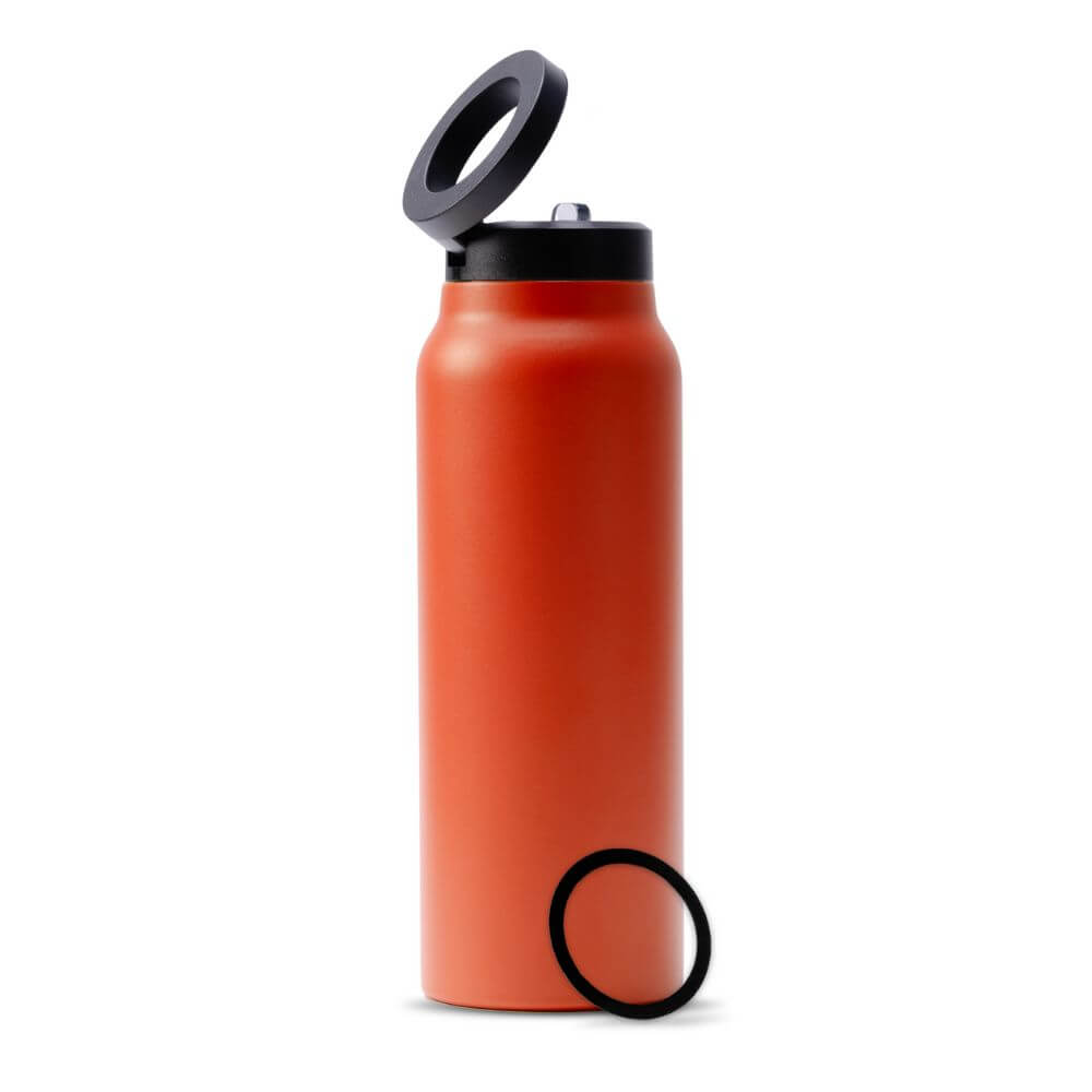 Leuchtend orangefarbene Trinkflasche mit Isolierfunktion – ein Hingucker für unterwegs.