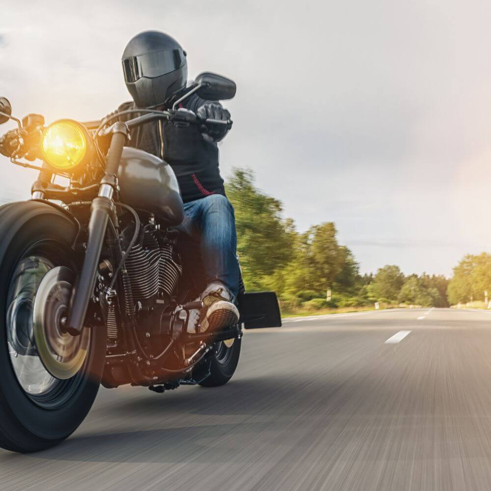 Hochwertige Handgelenkbandage GripStark Schwarz – Unterstützung für Motorradfahrer bei langen Fahrten