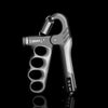 Ergonomischer roter Handtrainer mit vier Fingerlöchern für maximalen Komfort und Sicherheit.